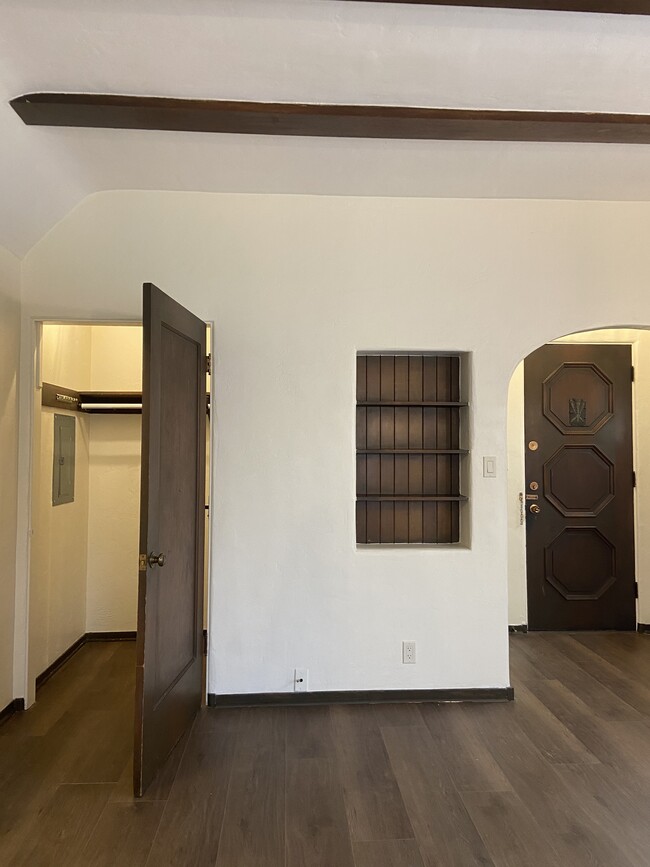 Closet - 795 N 2nd St