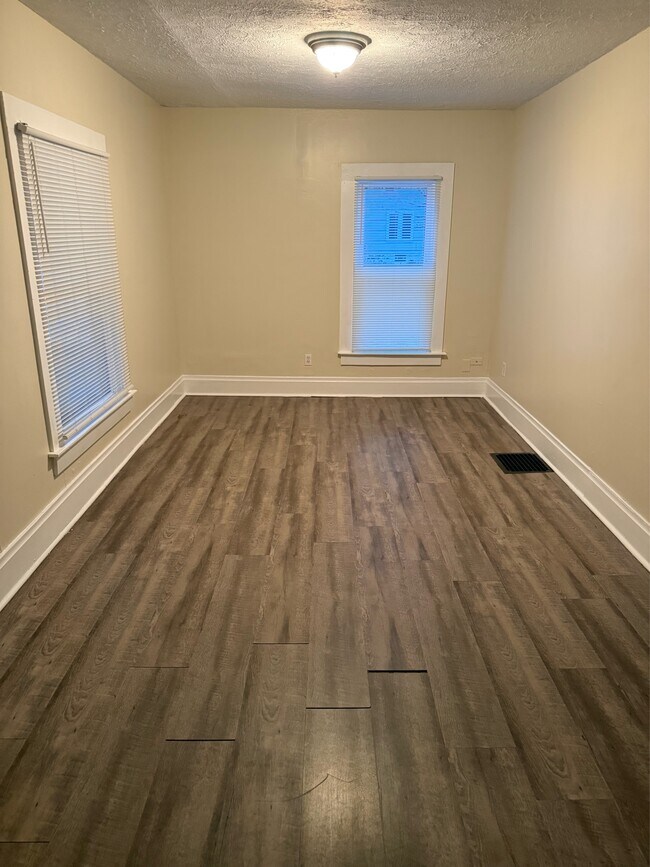 Building Photo - 2222 12th St SW