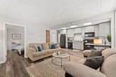 Foto principal - 1326 W 69th St