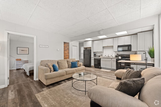 Building Photo - 1326 W 69th St