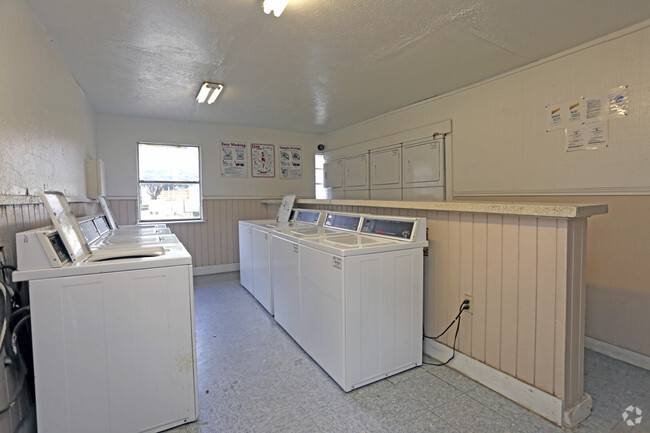 Laundry Room - Las Palmas