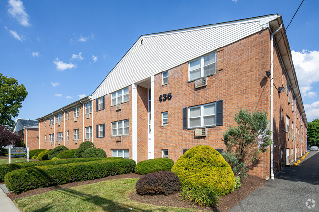 Foto del edificio - Lincoln Gardens