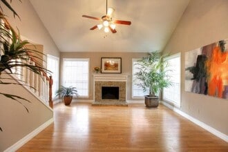 Building Photo - 2211 S Kirkwood Rd