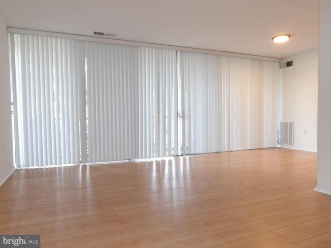 Building Photo - 7753 Patriot Dr
