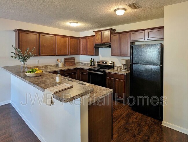 Foto del edificio - 5512 Village Pond Ct