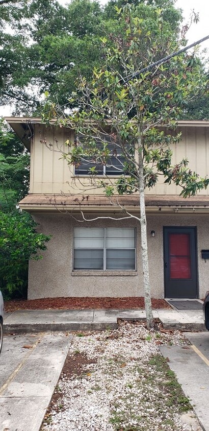 Primary Photo - $995 - 2/1.5 - Fresh Unfurnished - Move in...