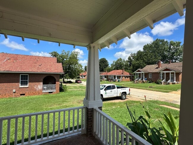 Building Photo - 618 Grier St