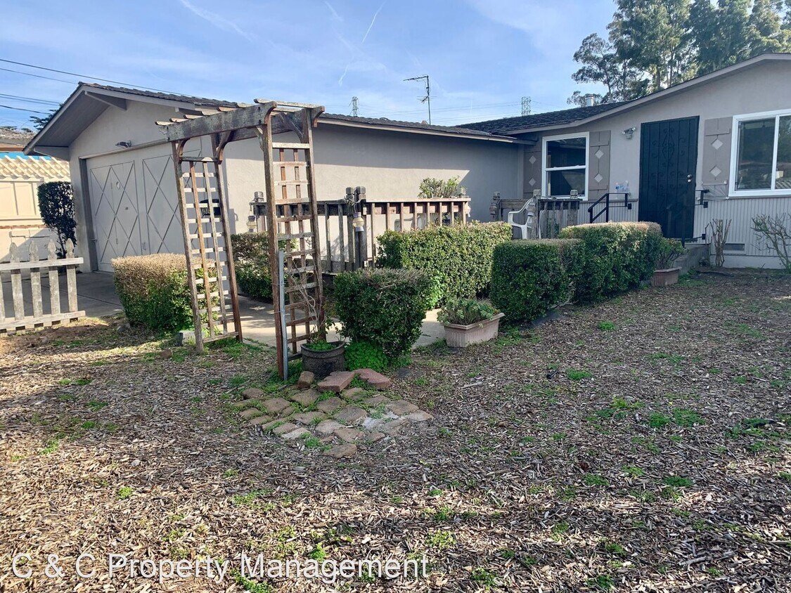 3 br, 1.5 bath House 2050 Military Ave House Rental in Seaside, CA