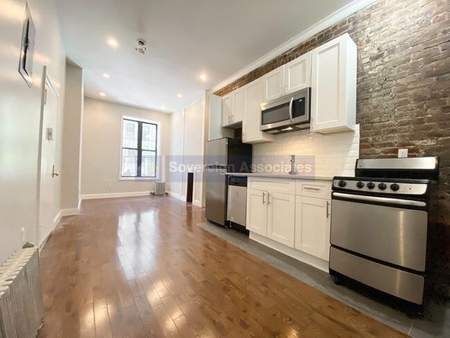 Building Photo - 523 W 156th St