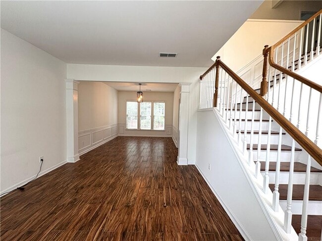 Building Photo - 195 Gaines Oak Way