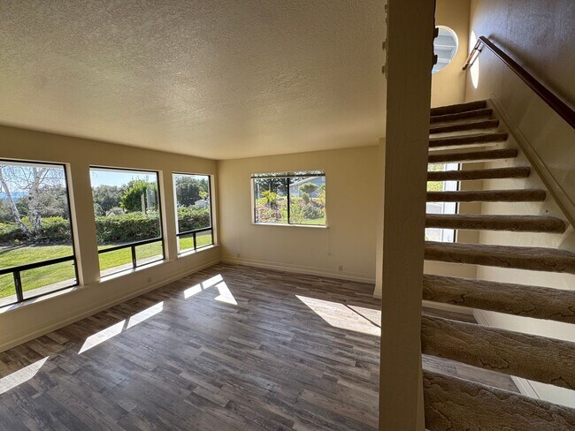 Foto del edificio - 4 Bedroom 3Bathroom home in AG