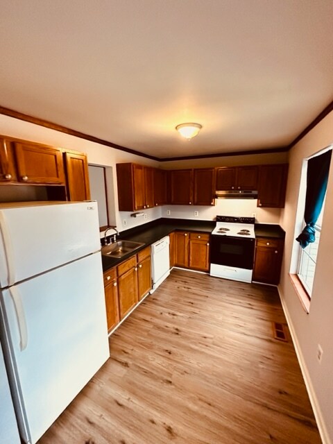 105 S Gala Ct - Kitchen 1 - 105 S Gala