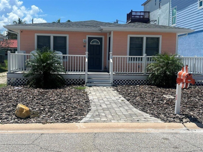 Foto principal - 5 82nd Ave