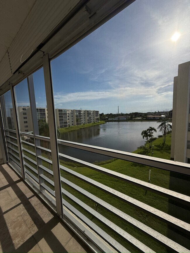 Foto del edificio - 321 SE 3rd St