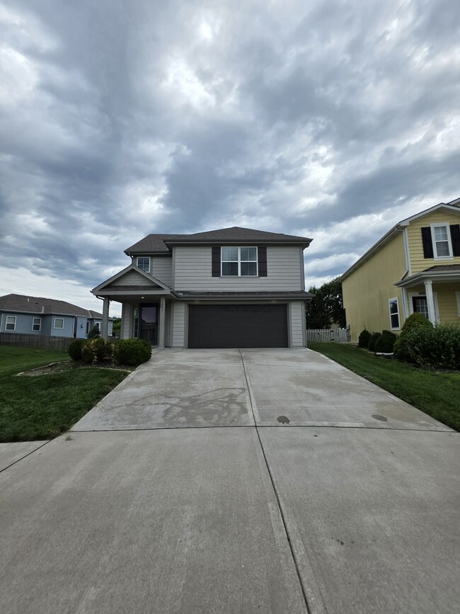 Building Photo - 1001 SW Arborfair Dr