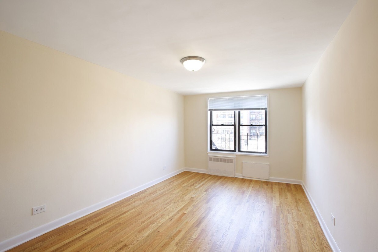 Primary Photo - 137-20 45th Ave