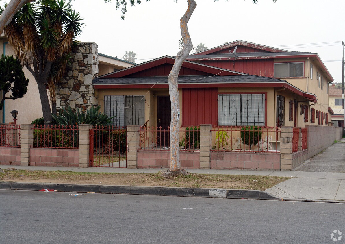 Building Photo - 615 S Osage Ave