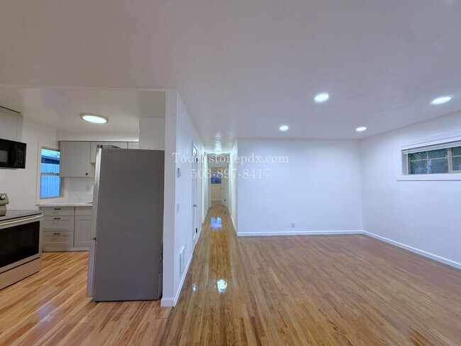 Foto del edificio - 535 NE Webster St