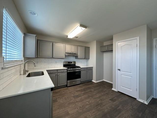 Foto del edificio - 1504 Zephyr Ln