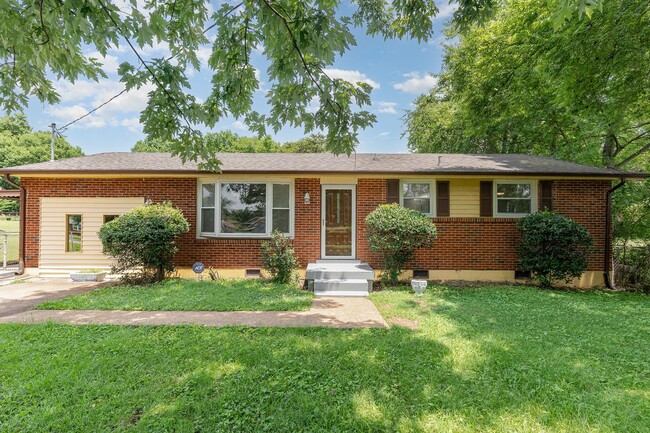 Lovely 3 Bedroom in Parkview Estates! - Lovely 3 Bedroom in Parkview Estates! House