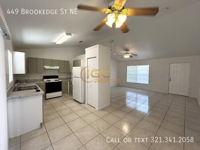Building Photo - 449 Brookedge St NE