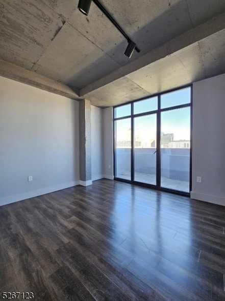 Foto del edificio - 58-60 Elm Street Unit 601