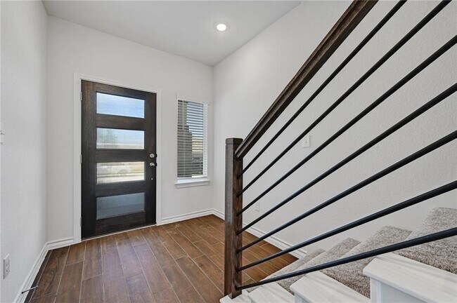 Foto del edificio - 806 Pepperbark Loop