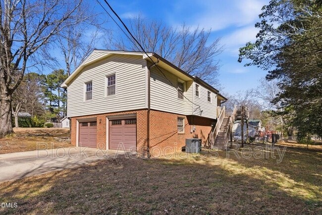 Building Photo - 1200 Boxwood Ln