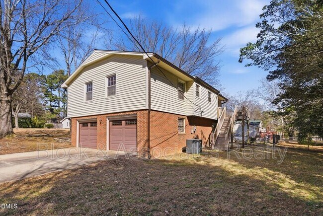 Foto del edificio - 1200 Boxwood Ln