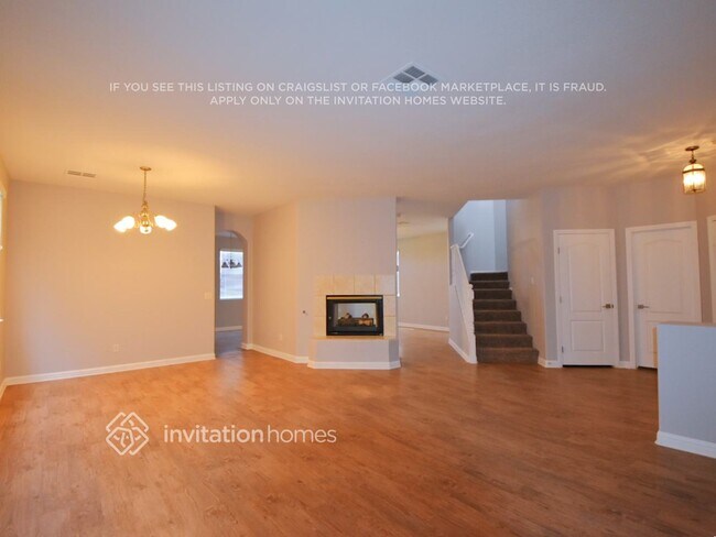 Building Photo - 4028 Villeroy Ave