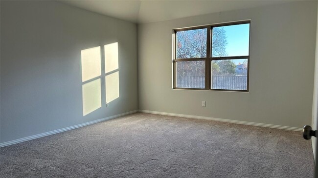 Building Photo - 1821 Saint James Place Ln