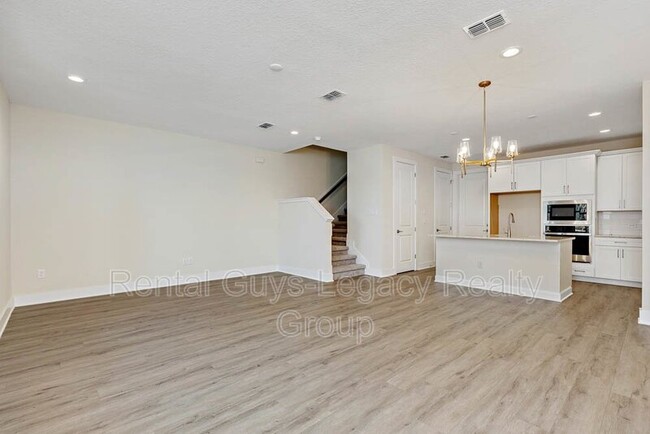 Building Photo - 24 Seaport Ln