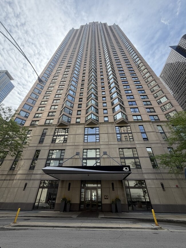 Building Photo - 401 E Ontario St