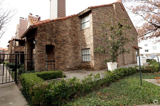 The Remington Apartments Dallas, TX