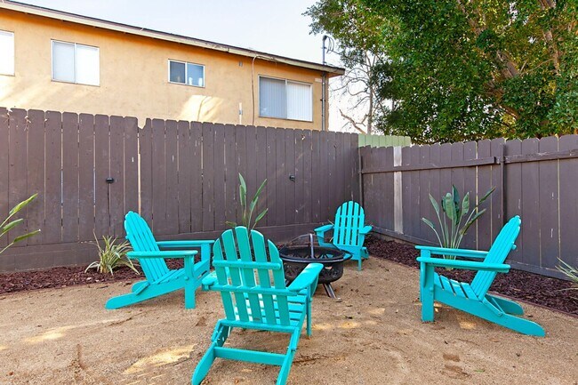 Building Photo - Studio in Golden Avenue community - comes with AC, parking, laundry onsite!