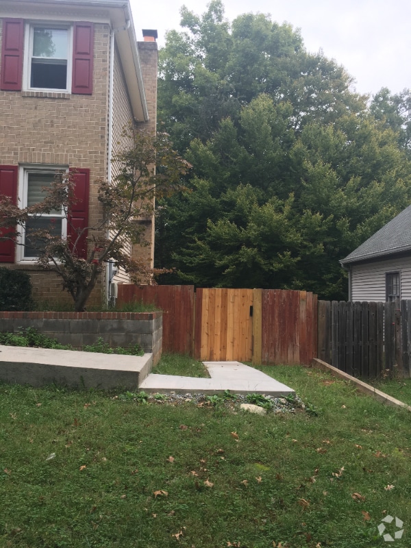 Building Photo - 13328 Hathaway Dr