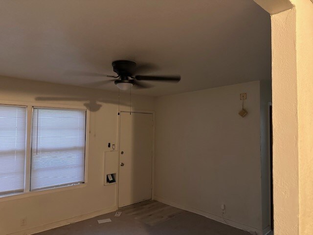 Building Photo - 5616 Rickenbacker Pl