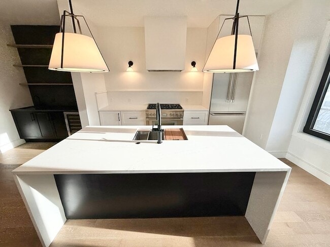 Photo - 238 Webster St Apartment