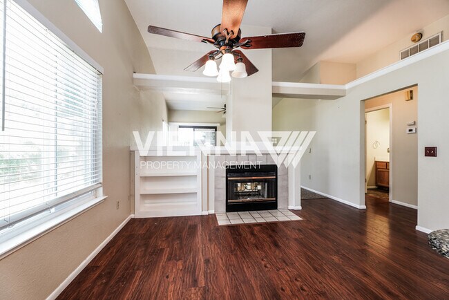 Foto del edificio - 3358 Brownlea Cir