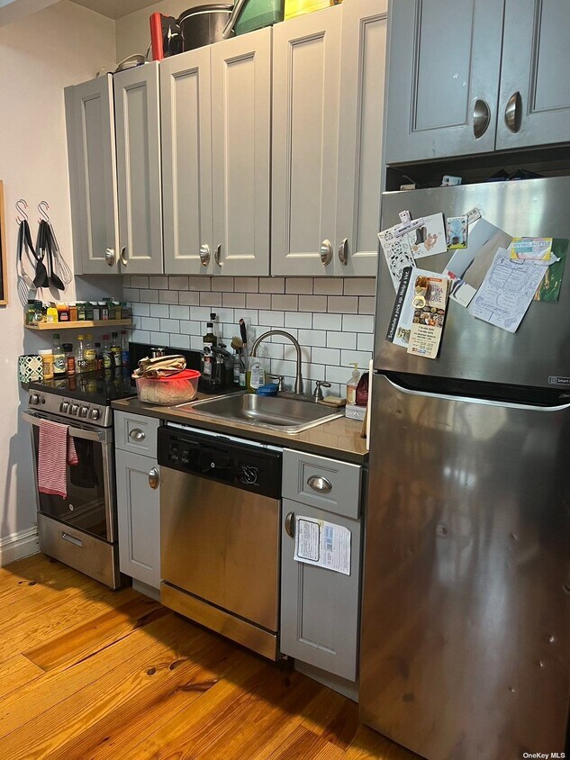 Foto principal - 1338 Myrtle Ave