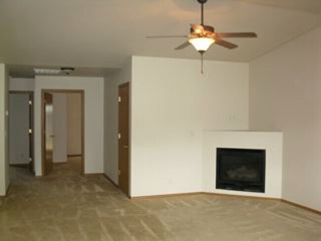 Foto del edificio - PEGGY LOOP DUPLEX (PL#13)