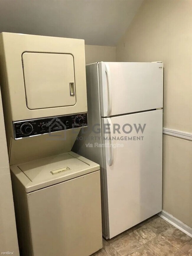 Foto del edificio - 939 Tamarack Ave NW