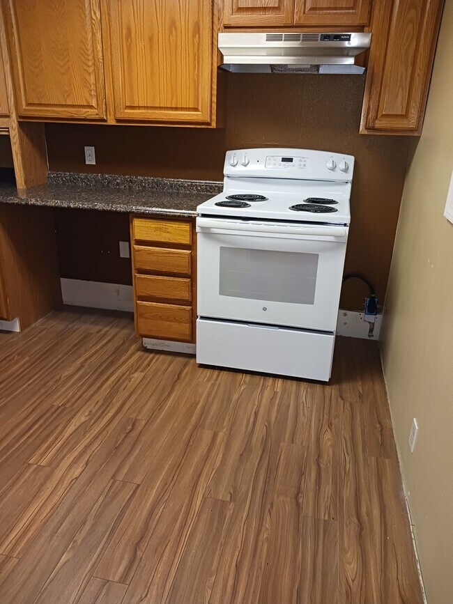 Building Photo - Albany Apartments