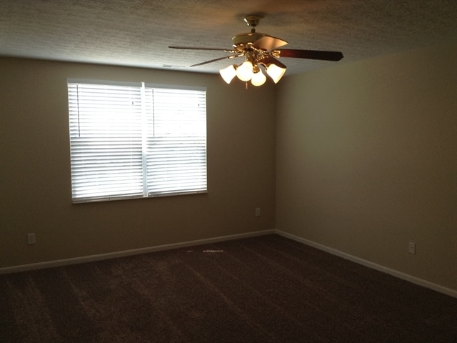 Building Photo - 2550 Allegro Ln