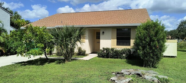 Building Photo - 1420 W Corktree Cir