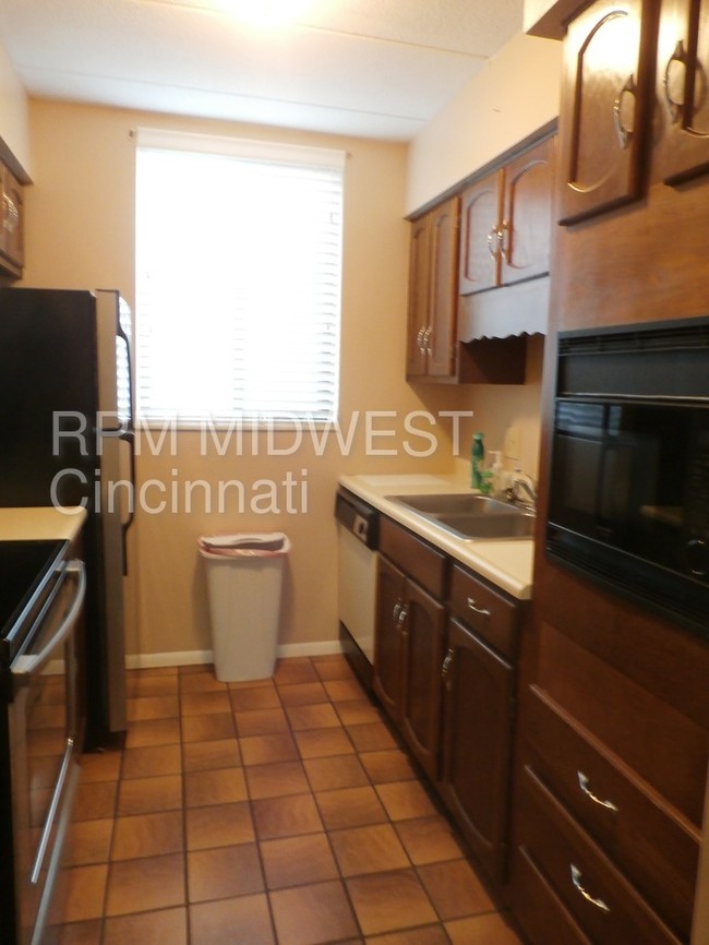 Foto del edificio - 450 Grand Ave
