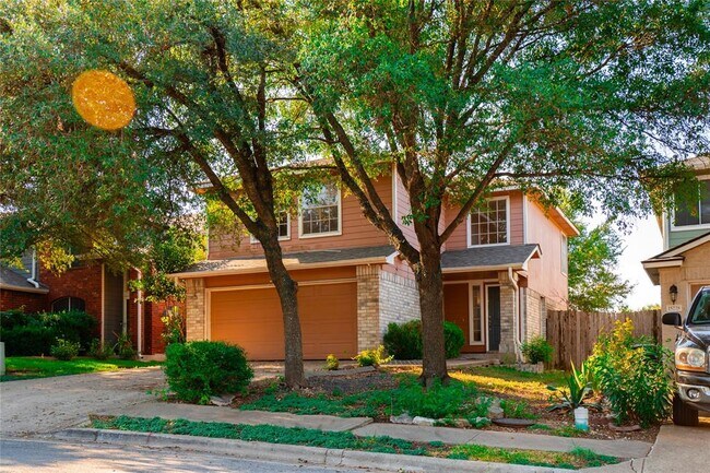 Foto del edificio - 15224 Sarah's Creek Dr