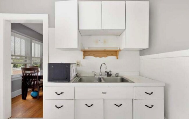 Foto del edificio - 3421 Glenway Ave