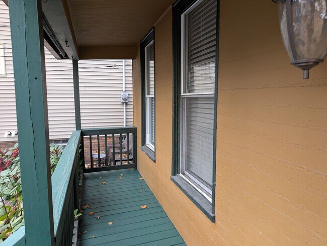 Foto del edificio - 2484 W 10th St