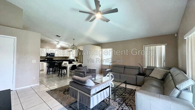 Building Photo - 223 Lake Davenport Estates Dr